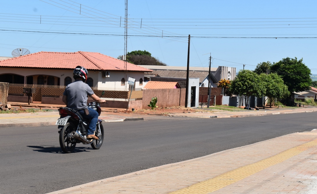 Pavimentação da Avenida 29 de Outubro entra na reta final