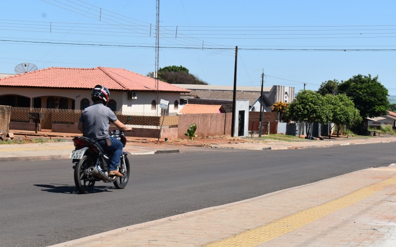 Pavimentação da Avenida 29 de Outubro entra na reta final